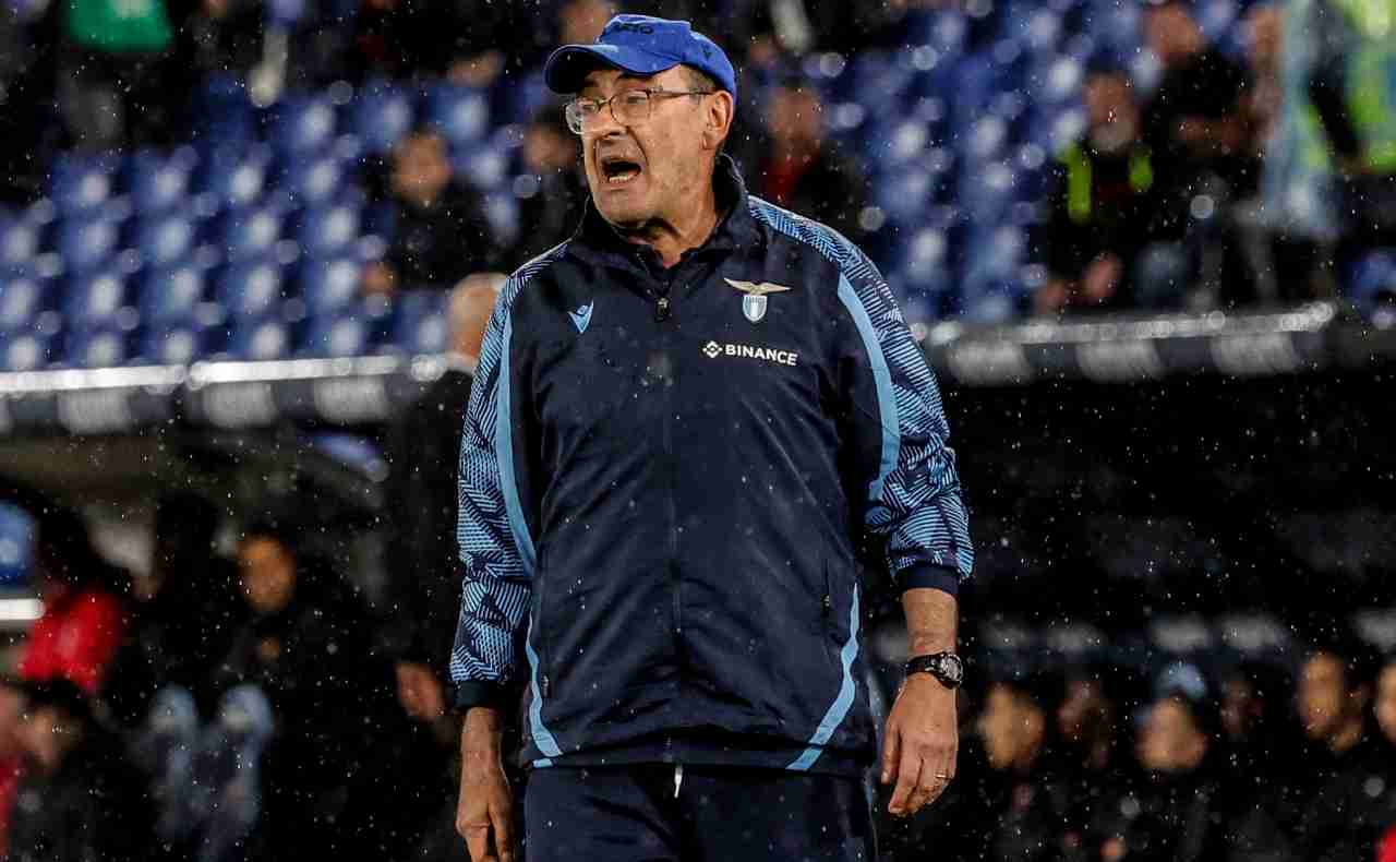 Sarri dà indicazioni 