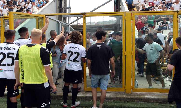 Spezia Napoli giocatori tifosi