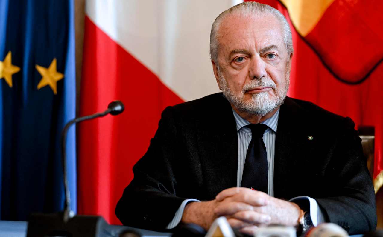 De Laurentiis pensieroso 