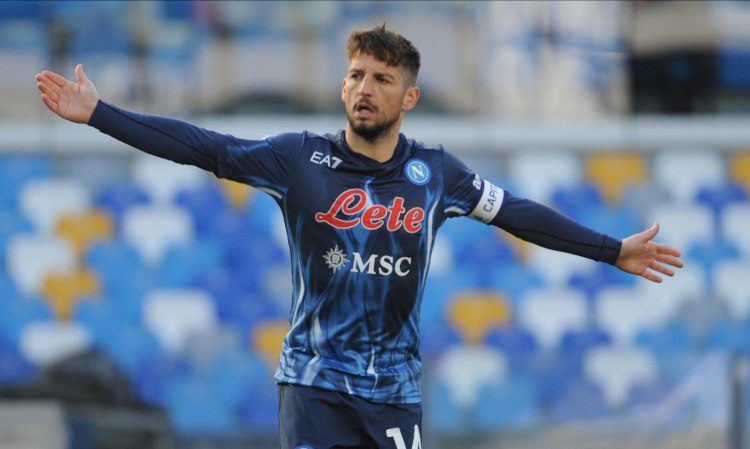 Dries Mertens braccia larghe