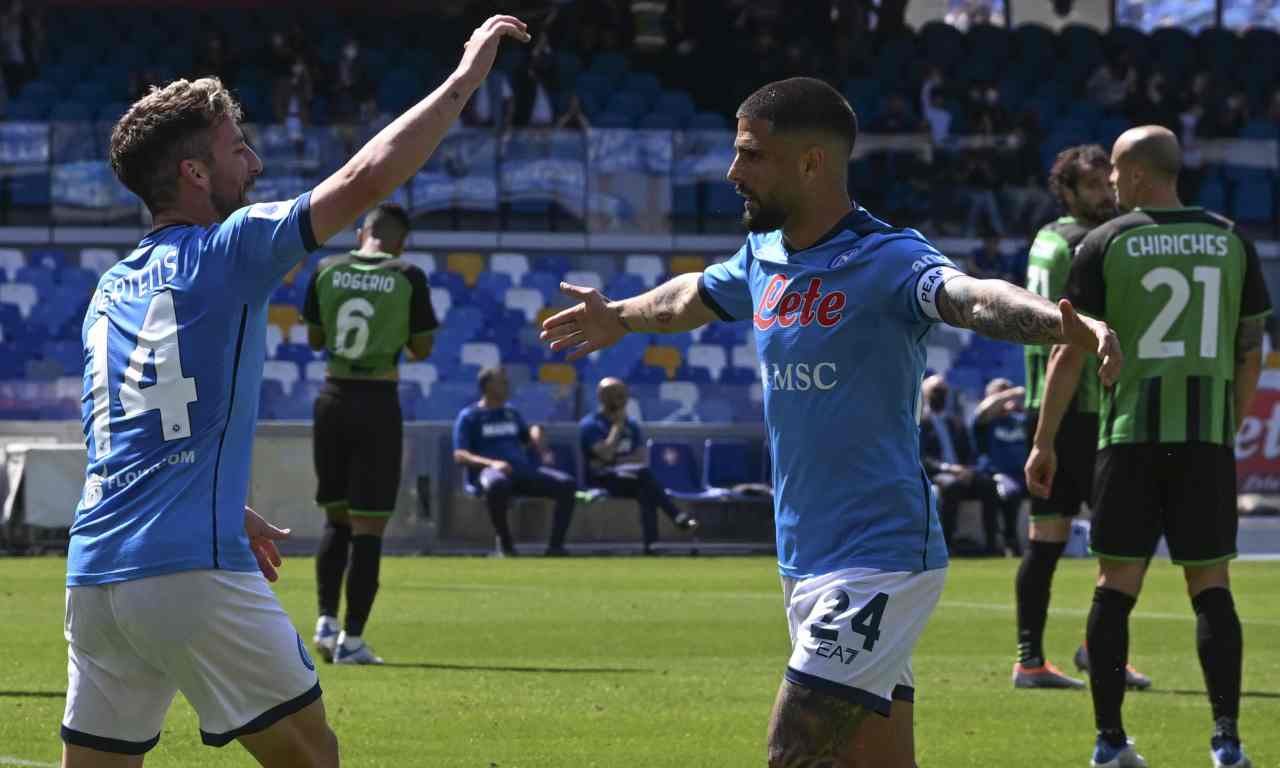 Insigne e Mertens esultano