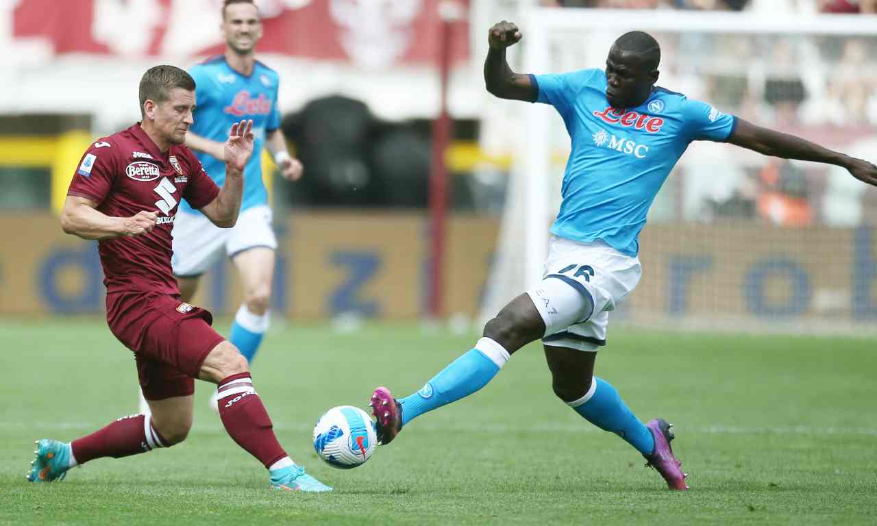 Koulibaly in azione contro il Torino 