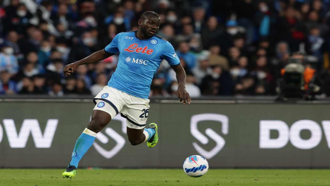 Koulibaly in azione