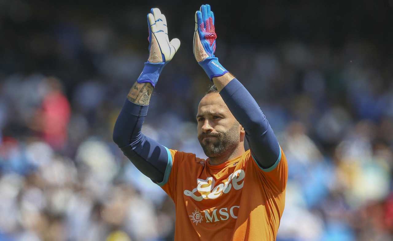 Ospina saluta i tifosi