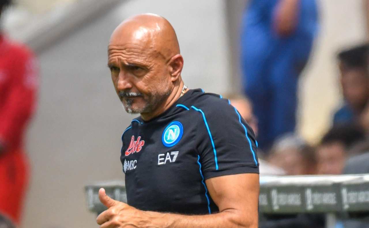 Luciano Spalletti pensieroso 