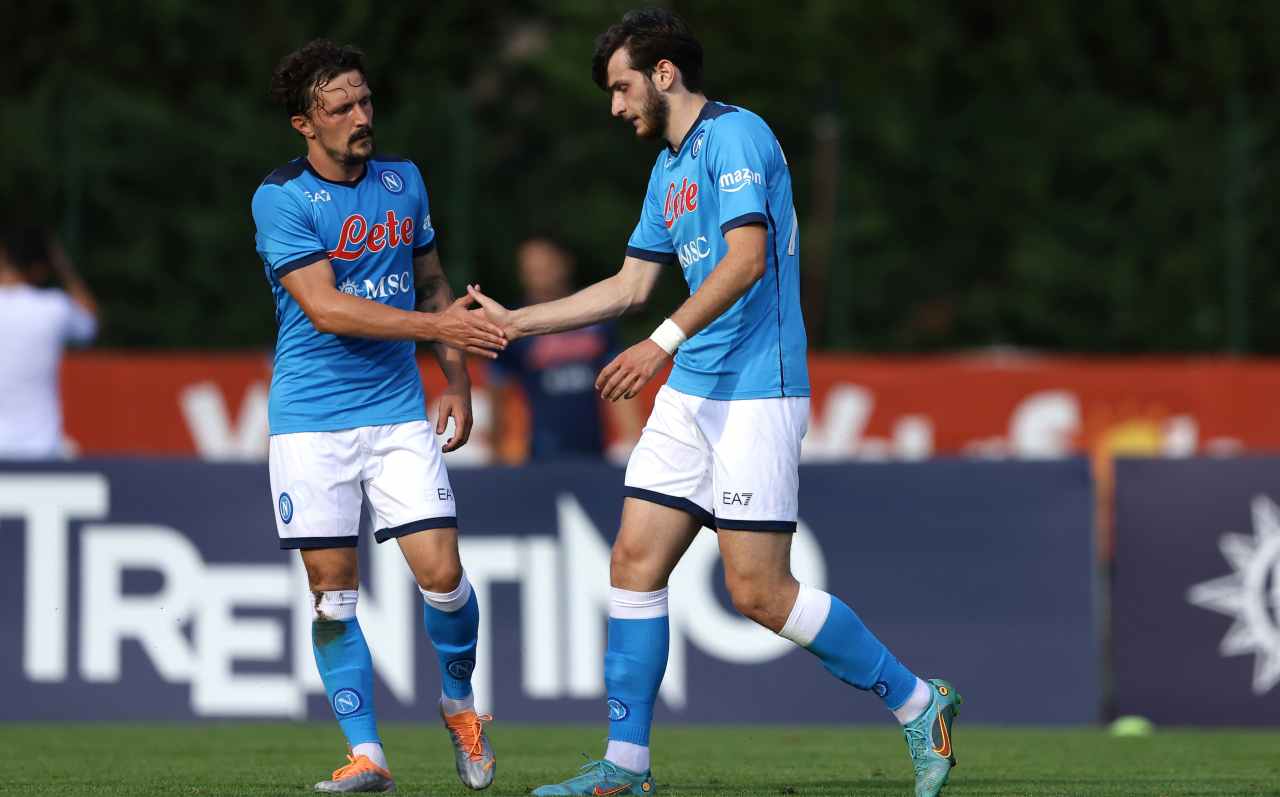 Kvaratskhelia con Mario Rui