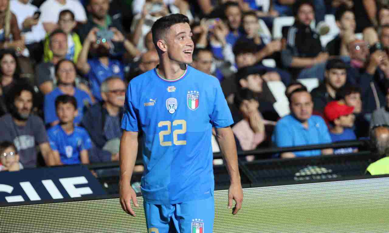 Raspadori con la maglia della Nazionale 