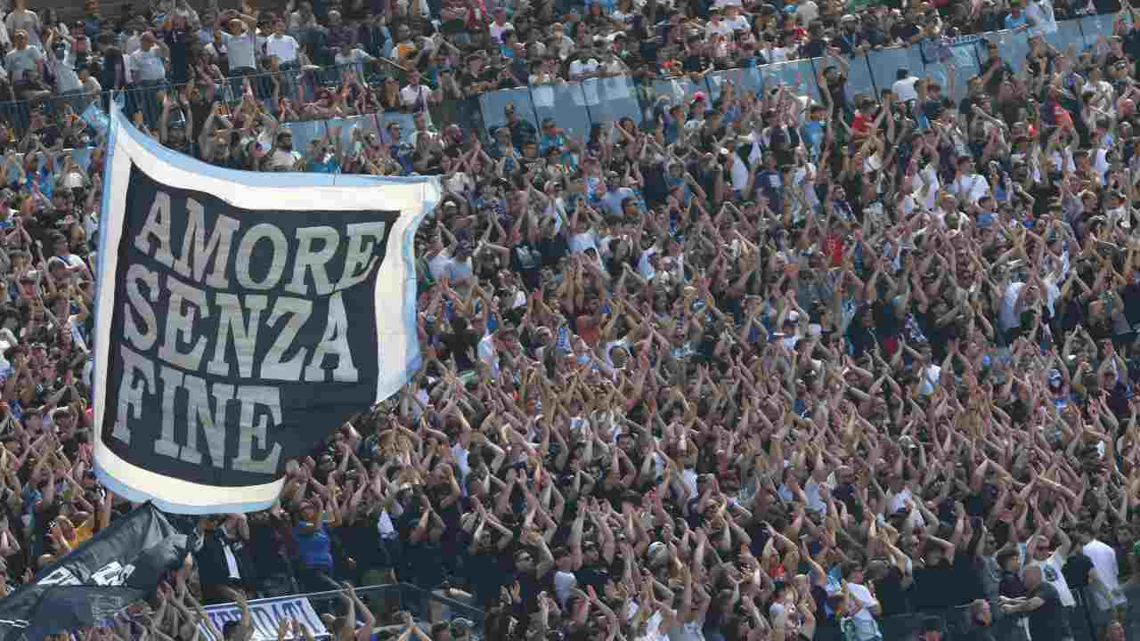 Tifosi Napoli al Maradona