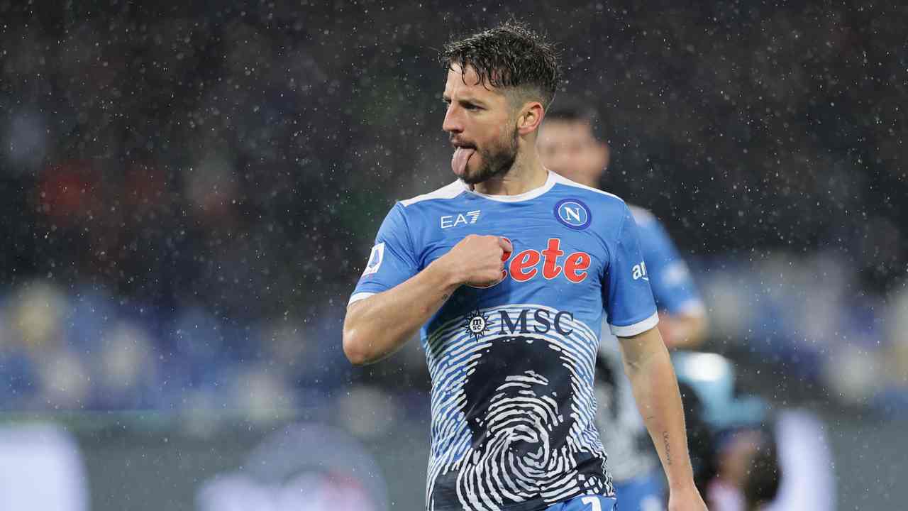 L'iniziativa della città di Napoli per Mertens