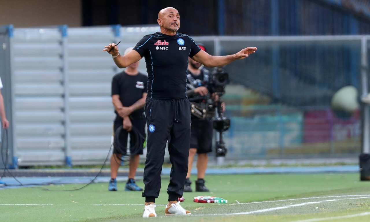 Luciano Spalletti pensieroso 