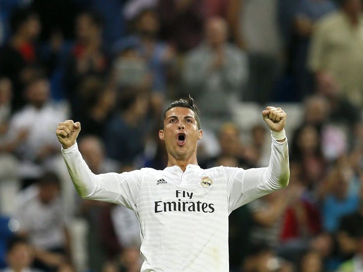 Cristiano Ronaldo con la maglia del Real Madrid - Napolicalciolive.com
