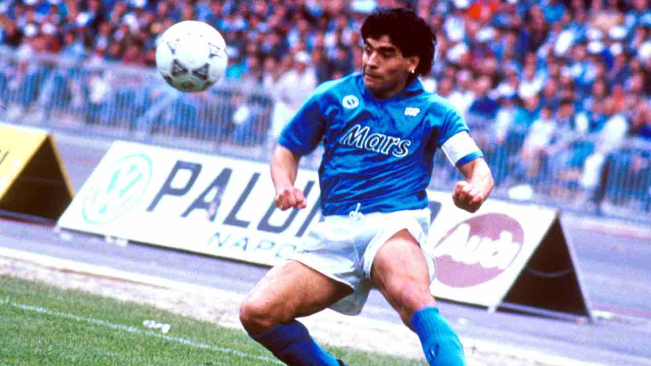 Diego Armando Maradona napolicalciolive.com 01122022
