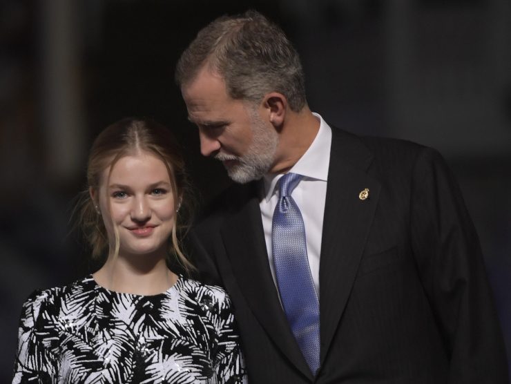 Leonor e suo padre Felipe VI Re di Spagna - Napolicalciolive.com