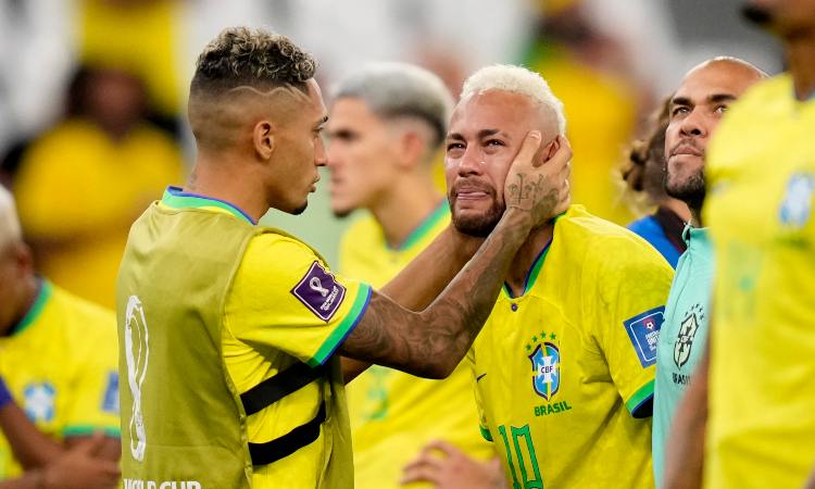 Neymar in lacrime dopo l'eliminazione - napolicalciolive.com