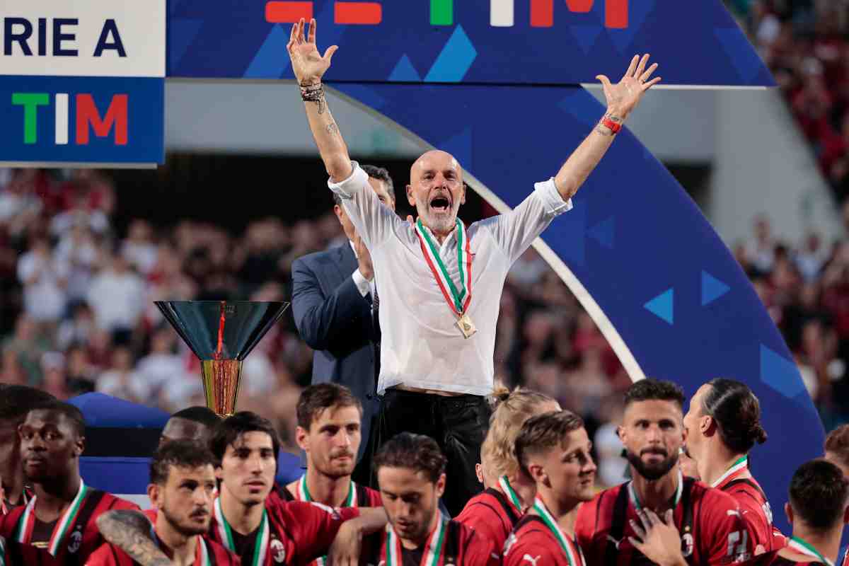 Pioli esulta per lo scudetto vinto - Napolicalciolive.com