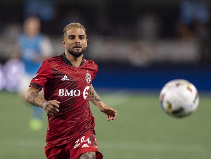 Insigne con la maglia del Toronto FC - Napolicalciolive.com