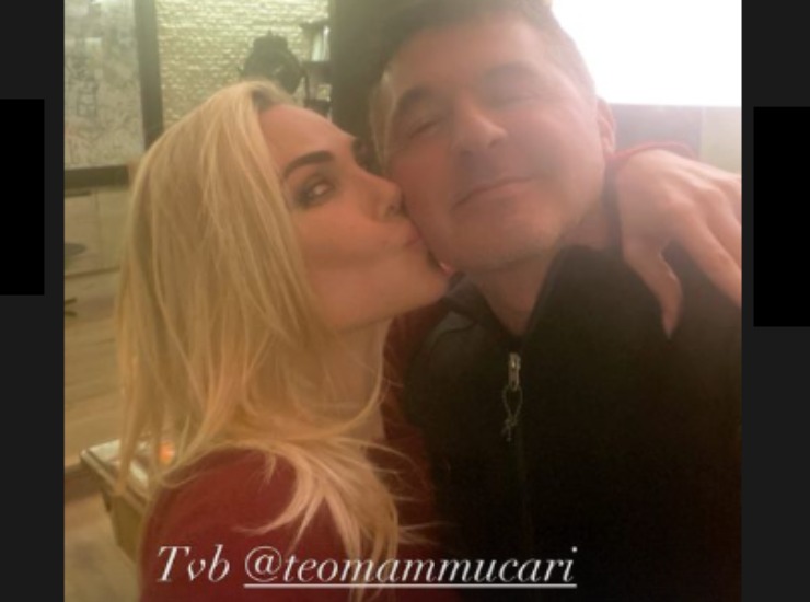 Ilary Blasi e Teo Mammucari a cena