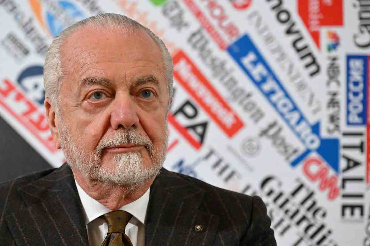 De Laurentiis pensieroso 