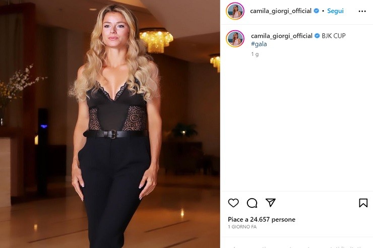 Camila Giorgi, che visione con la maglia scollata