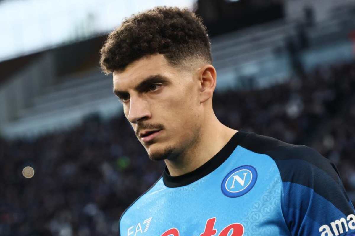 Calciomercato Napoli, che gelo: annuncio Di Lorenzo