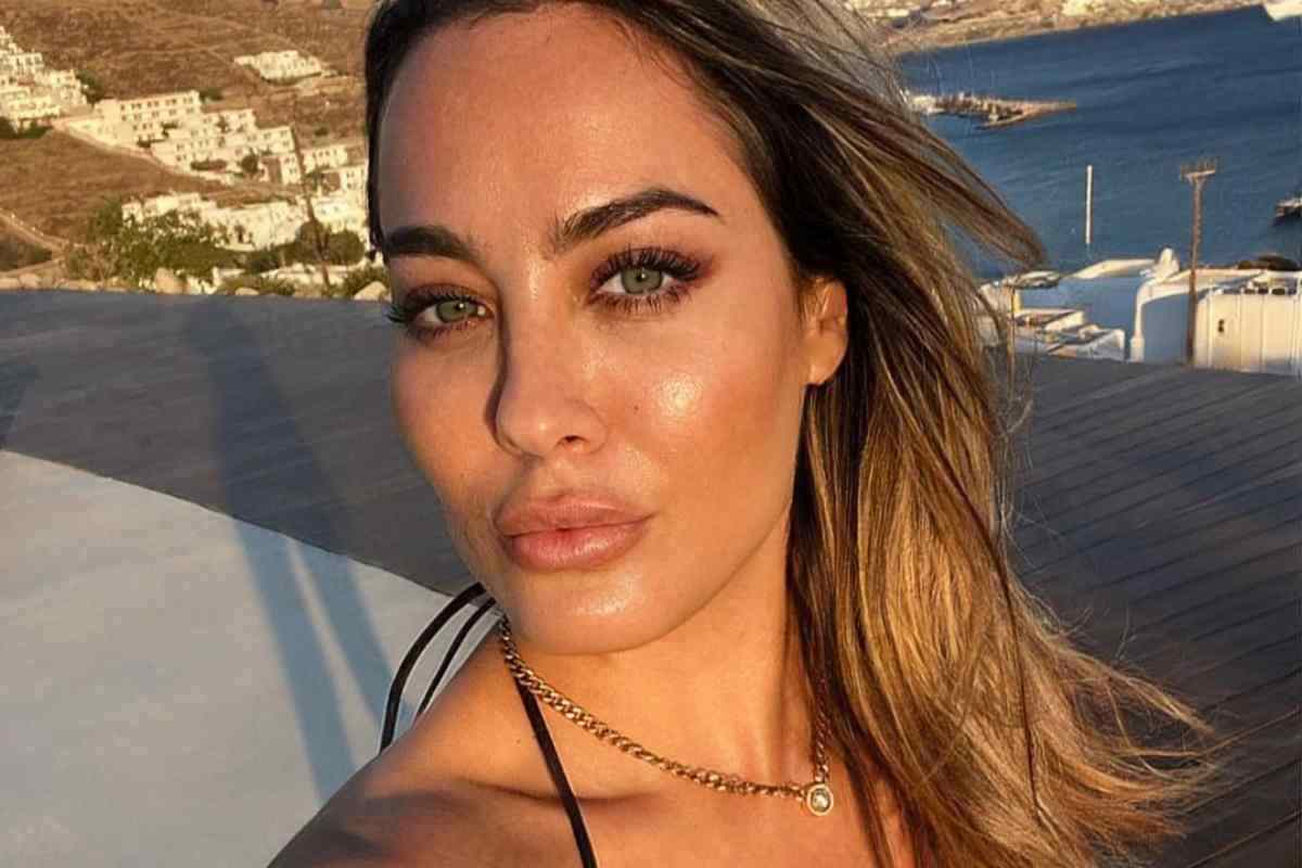 Paola Saulino, che trasparenze in intimo