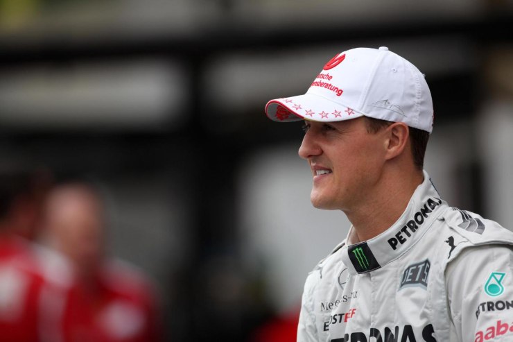 Schumacher, tifosi senza parole: finta intervista con
