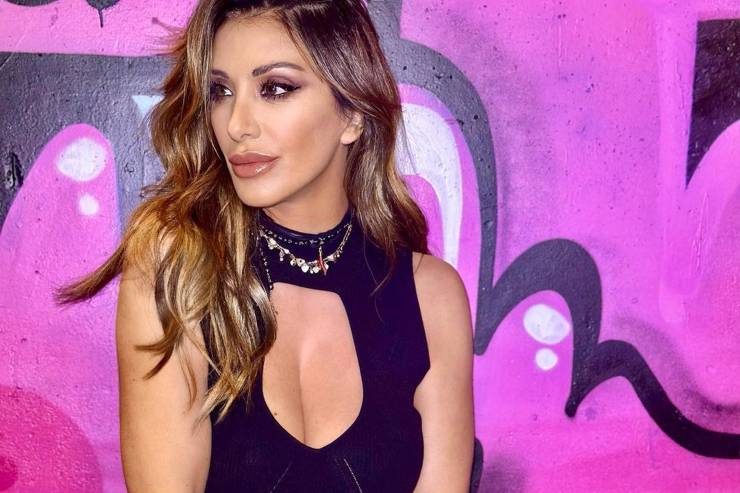 Sabrina Salerno scollatura totale