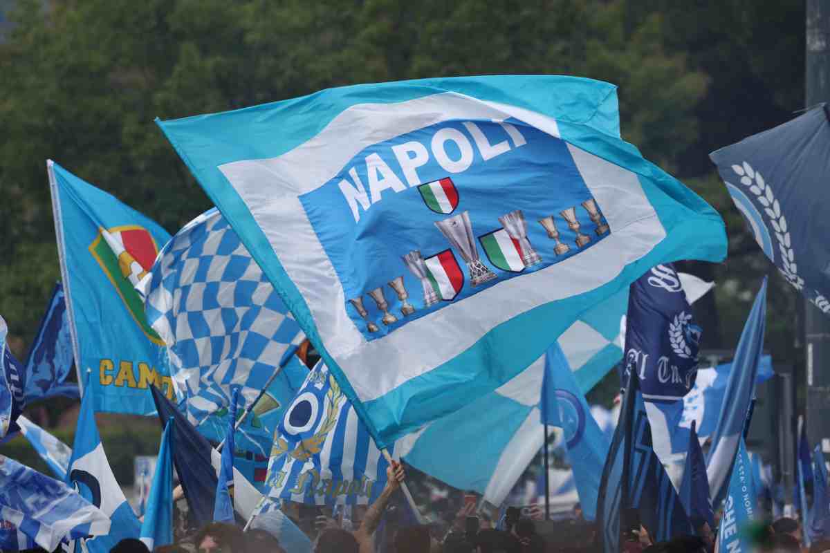 Si contano già dei feriti nella festa Scudetto, tecnicamente ancora non iniziata, nella città partenopea