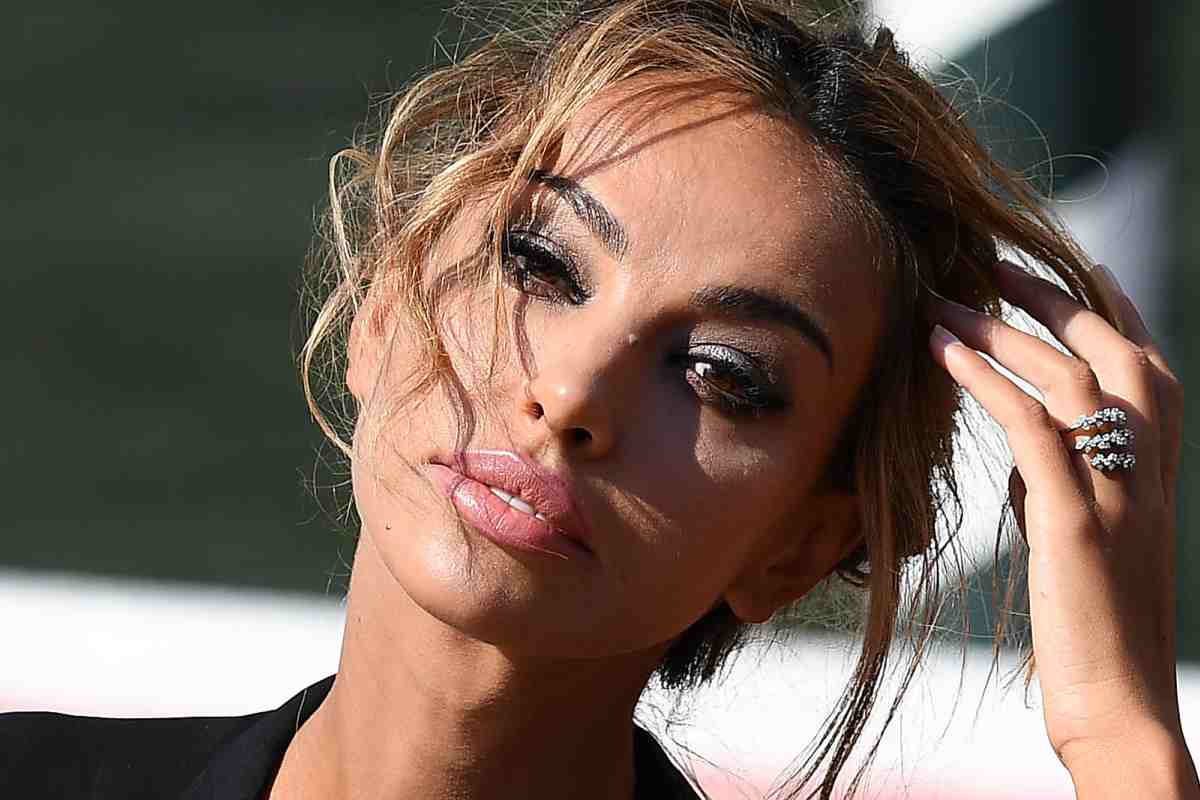 Madalina Ghenea sguardo magnetico