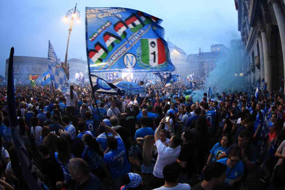 Tifosi del Napoli in festa a Piazza Plebiscito