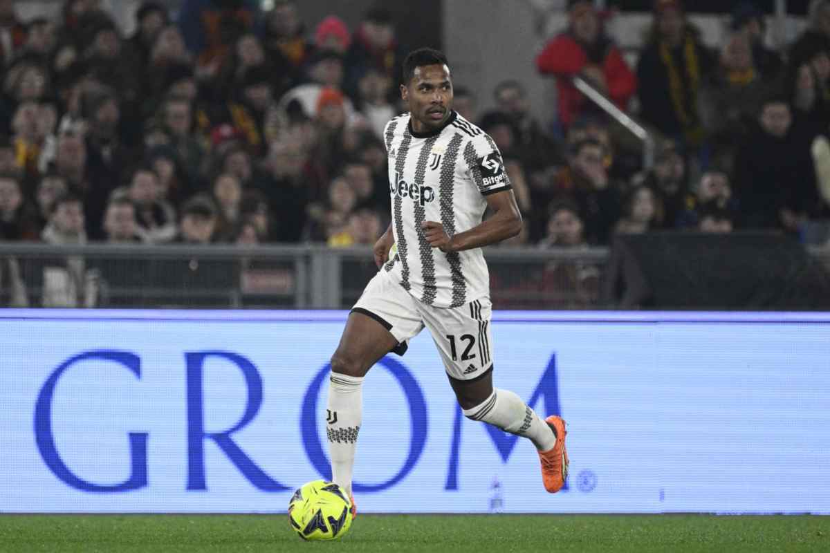 Alex Sandro, scelto sostituto