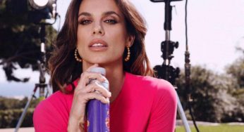 Elisabetta Canalis, pantaloni e costume: che bomba!