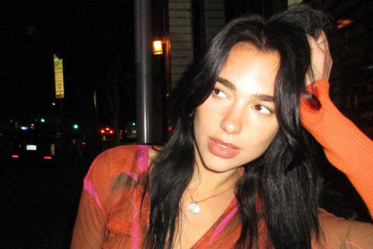 Nuova foto di Dua Lipa: fan stesi