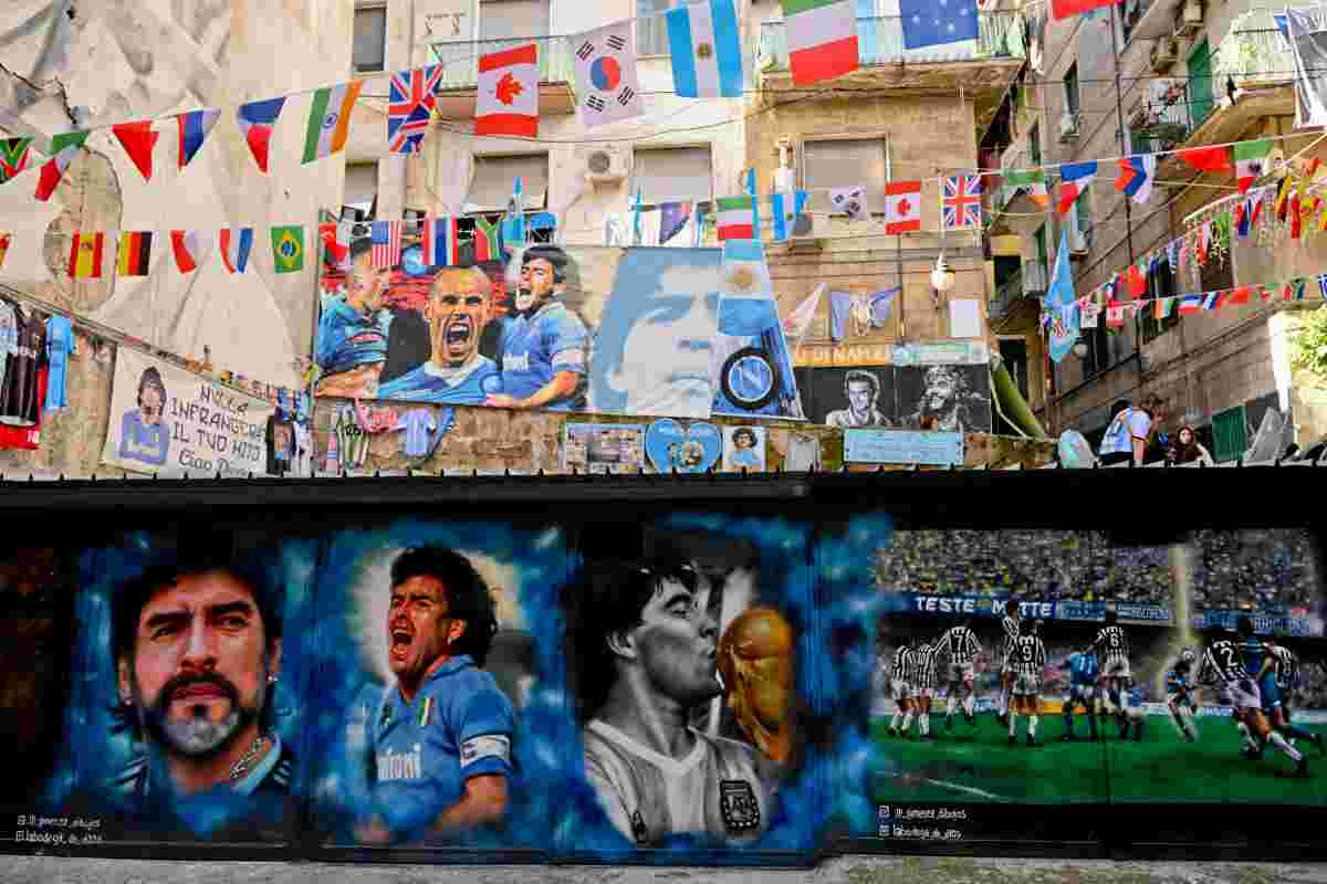 Napoli murales Maradona