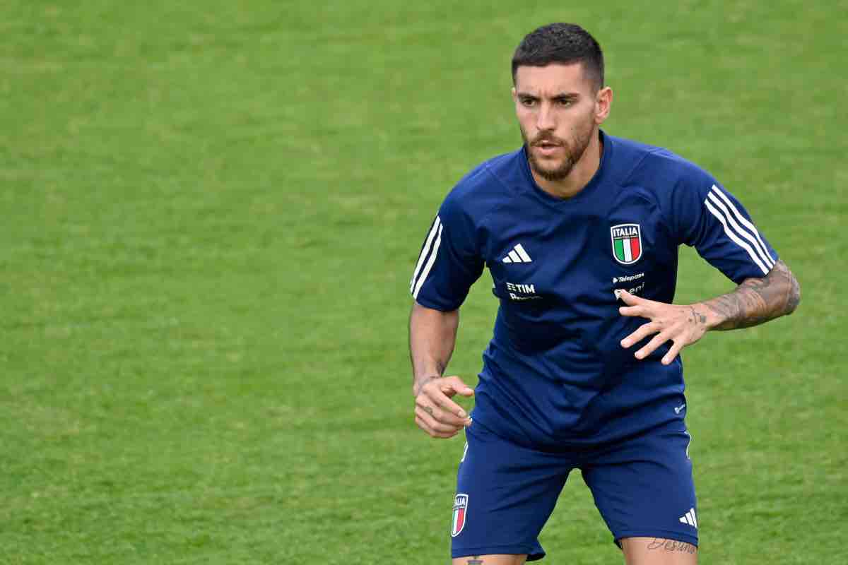 Lorenzo Pellegrini in azione in allenamento