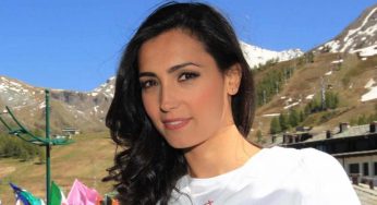 Caterina Balivo, che spettacolo in costume: fisico mozzafiato