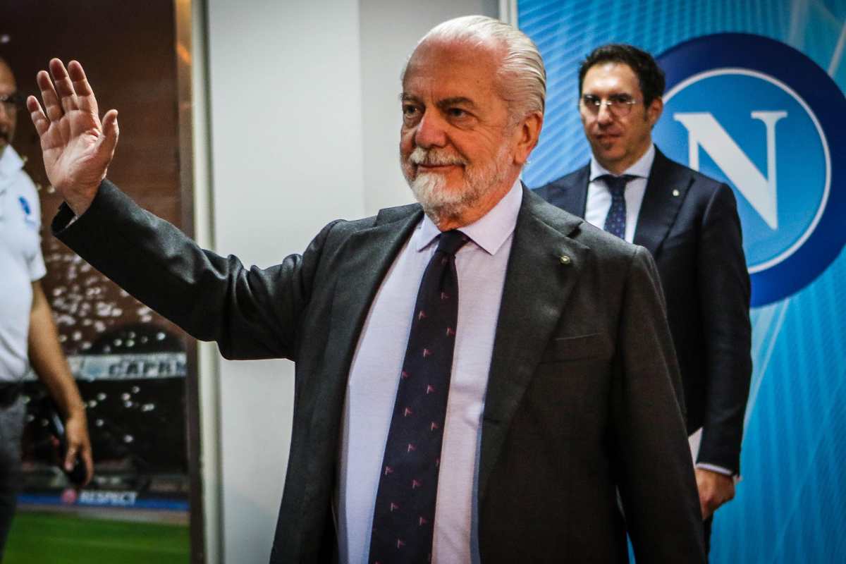 De Laurentiis, accoglienza strepitosa per il presidente del Napoli