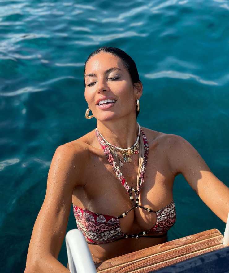 Elisabetta Gregoraci, lato A per cuori forti