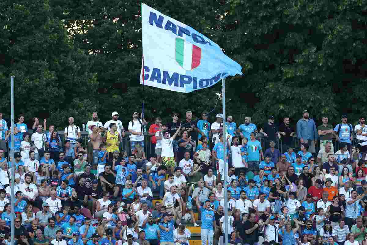 Tifosi Napoli nel ritiro estivo