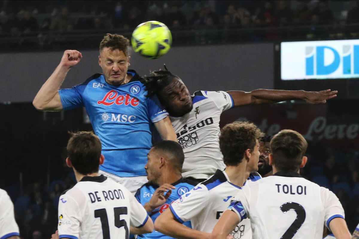 Napoli, 2 colpi dall'Atalanta