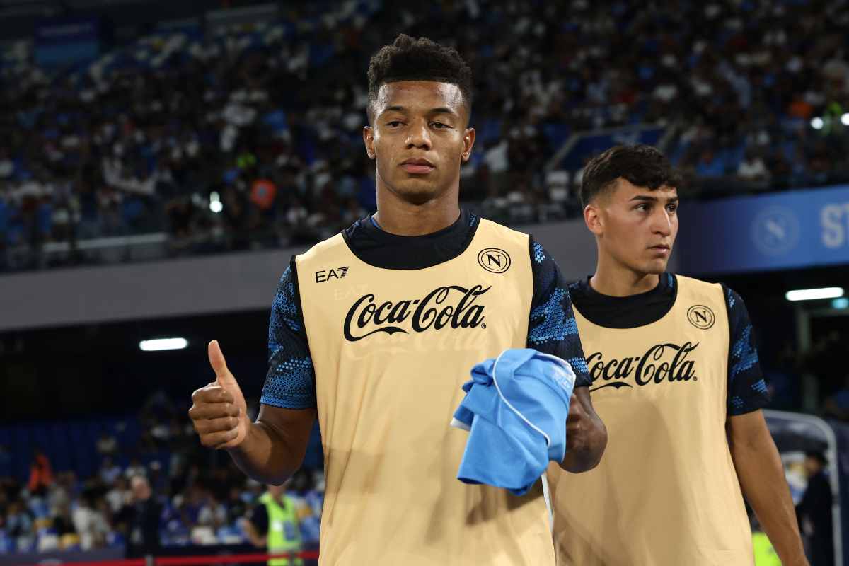 Napoli, Conte cambia l'attacco
