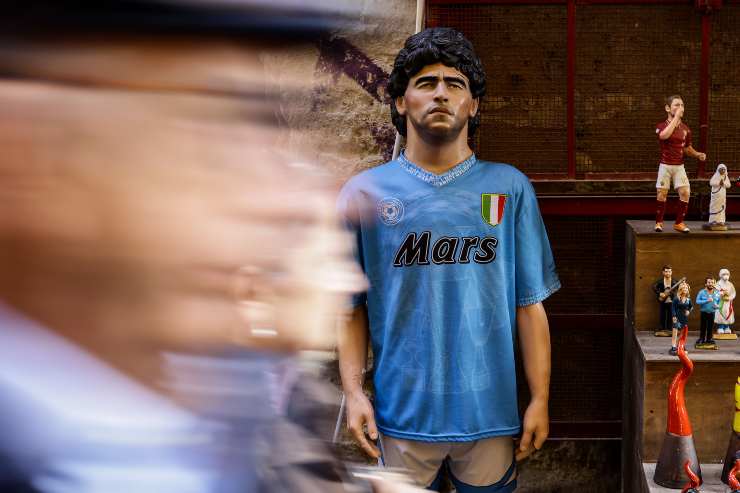 Murales Maradona, la scritta a sorpresa: "Che oltraggio alla sua memoria"