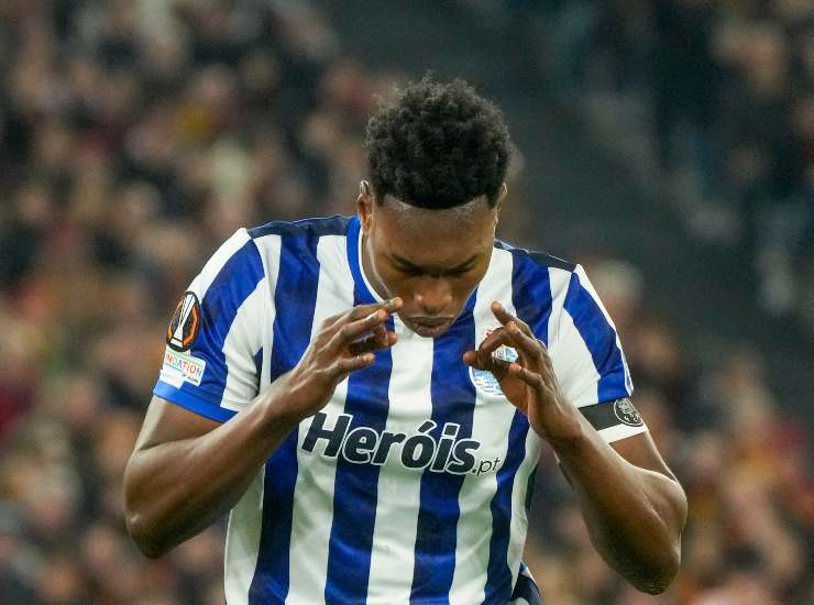 Omorodion con la maglia del Porto