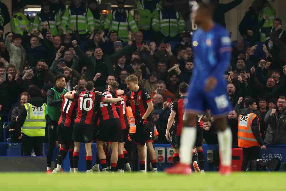 Il Bournemouth esulta dopo un gol