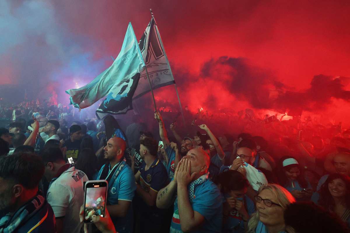 Tifosi del Napoli esultano