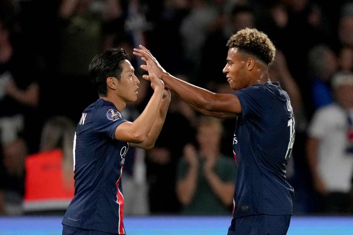 Kang-In Lee con un compagno