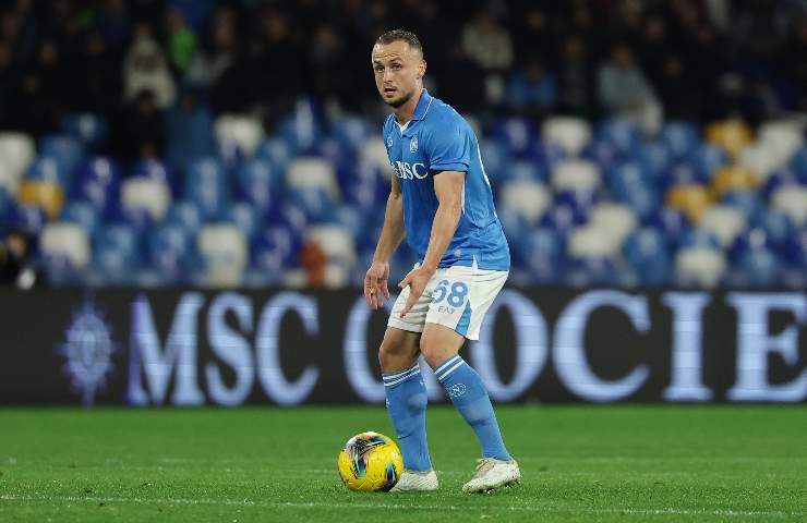 Lobotka in possesso palla
