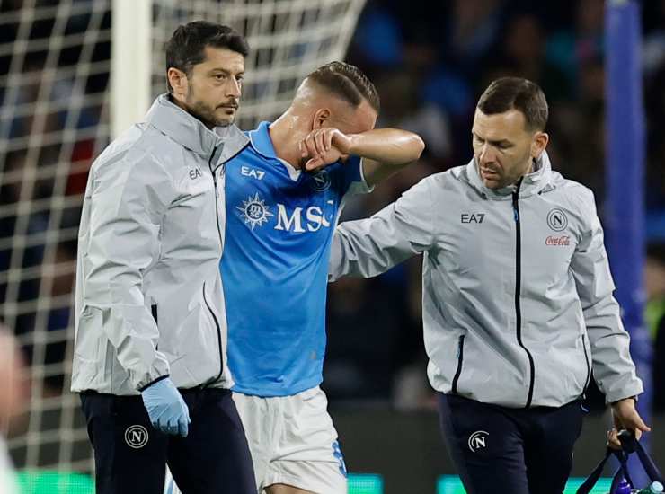 Lobotka nel momento dell'infortunio