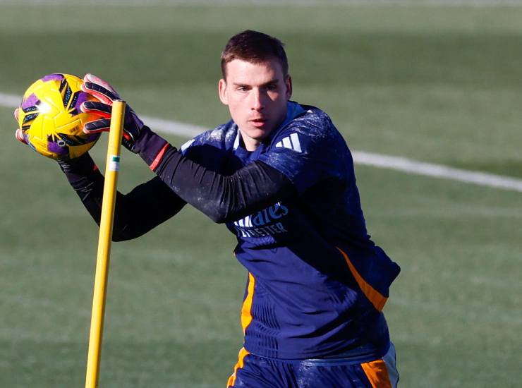 Lunin durante un allenamento