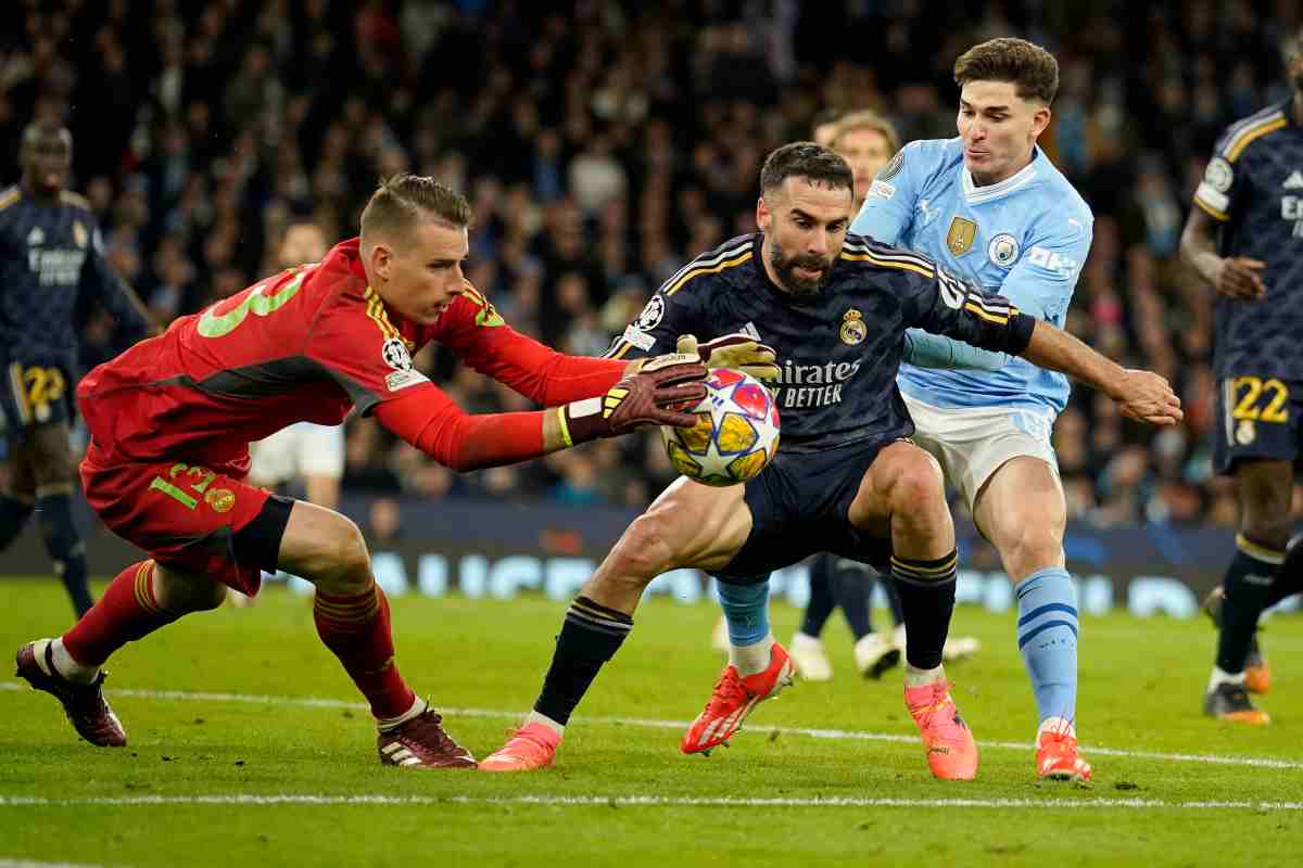 Lunin in azione con Carvajal